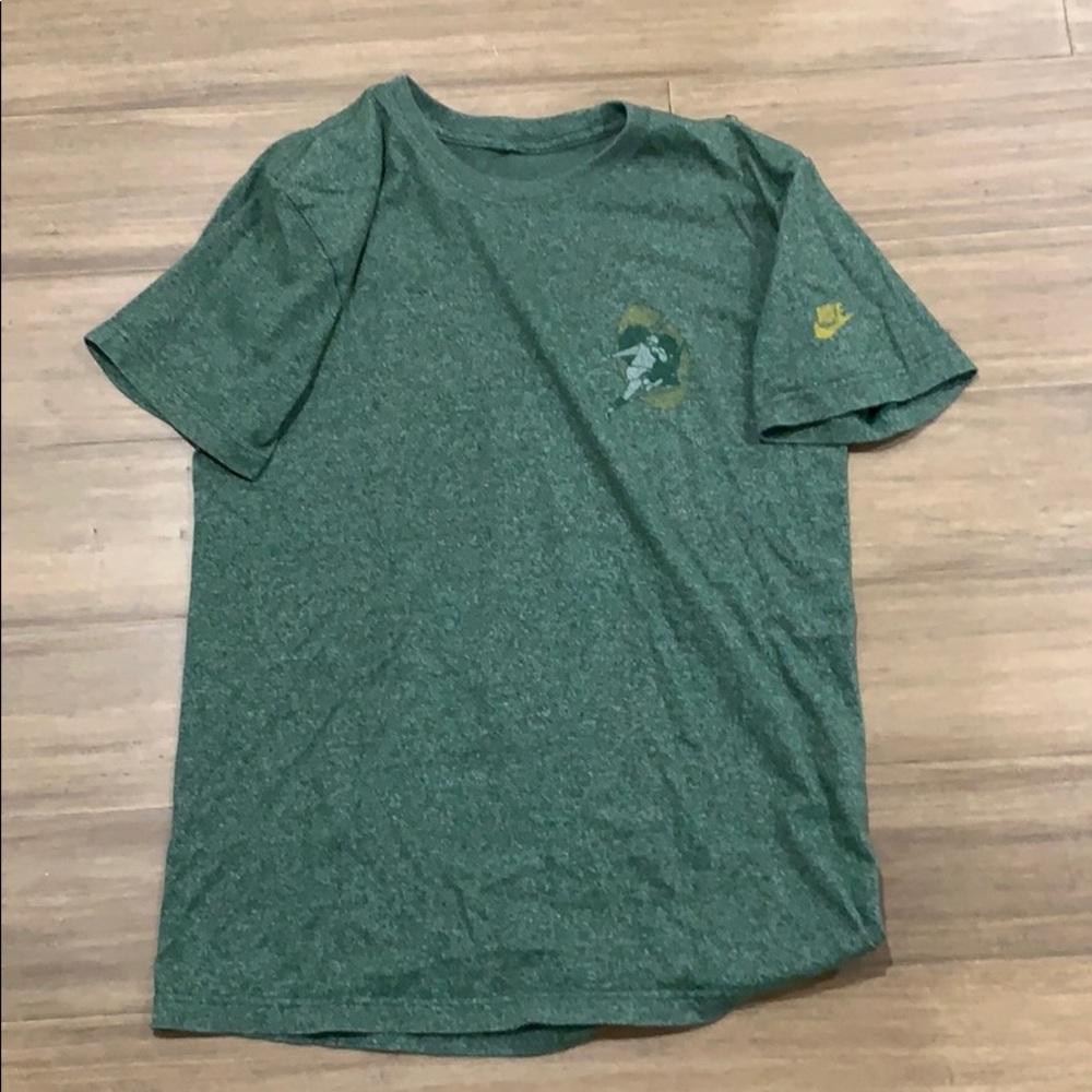 Green Bay Packers tee shirt
